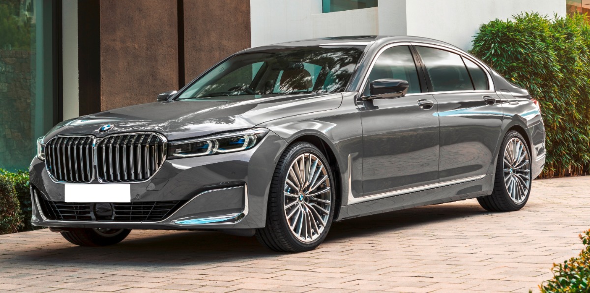 2021 BMW 745 Image 1
